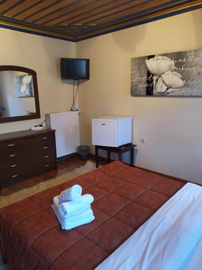Hotel Aggelon Katafygio Asprangeloi Esterno foto