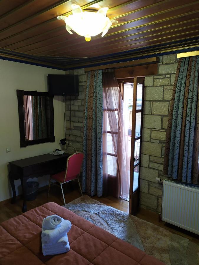 Hotel Aggelon Katafygio Asprangeloi Esterno foto